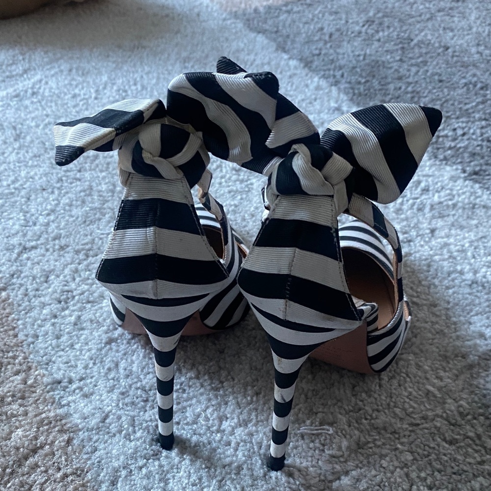 Aquazzura Striped Heels with Bow Accent - Picture 4 of 4